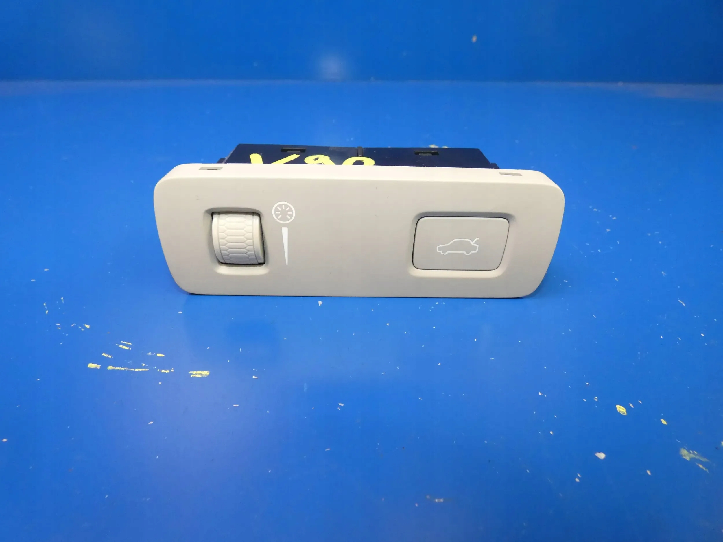 VOLVO V90 II S90 button OTWEIRANIA bonnet boot