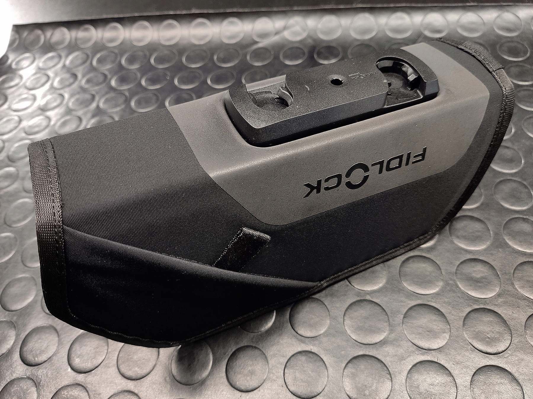 Torba FIDLOCK Essential na ramę M czarna Pojemność 1100 l