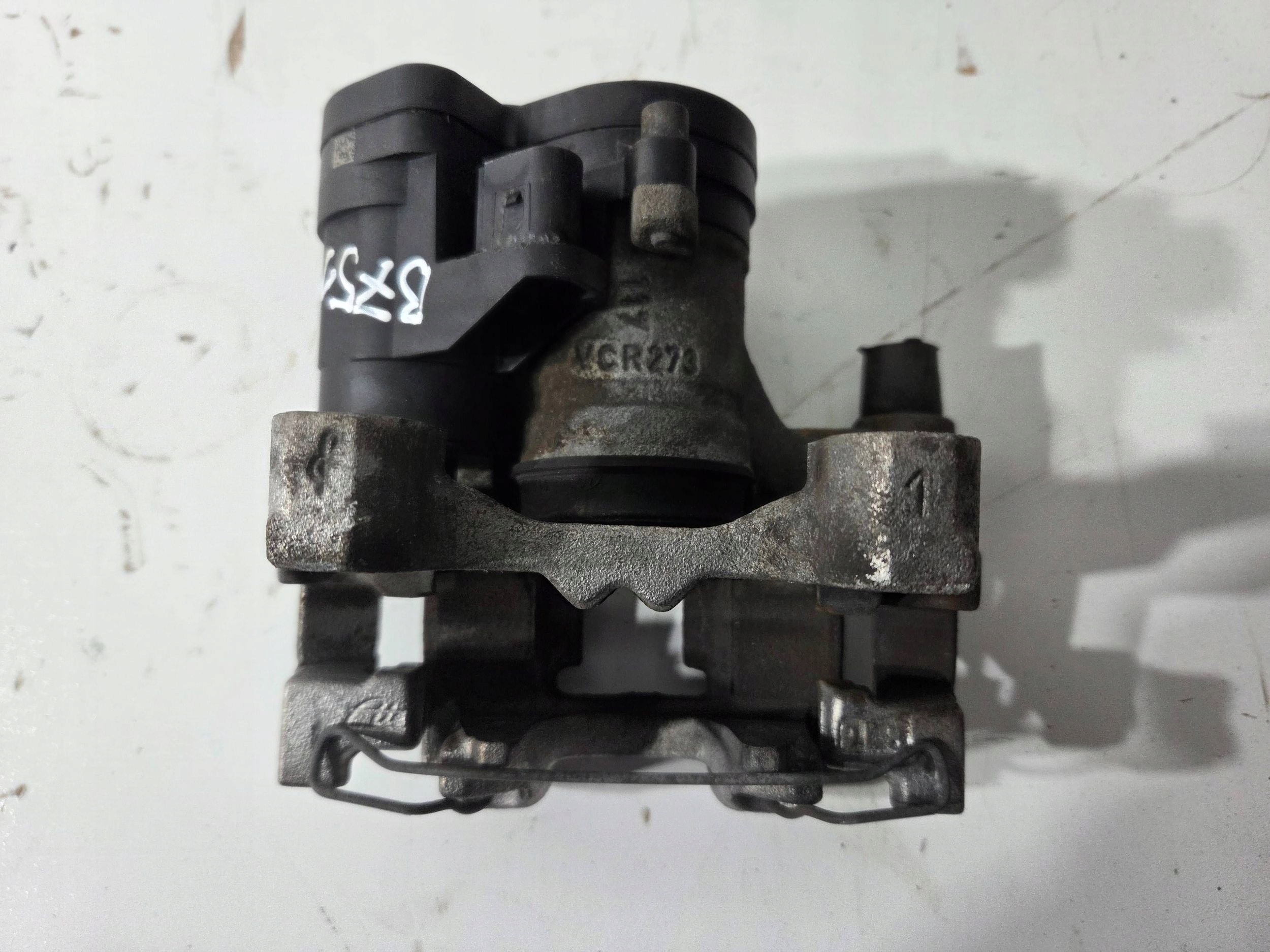 Audi Q3 F3 caliper brake rear left 3Q0615405 (B751)