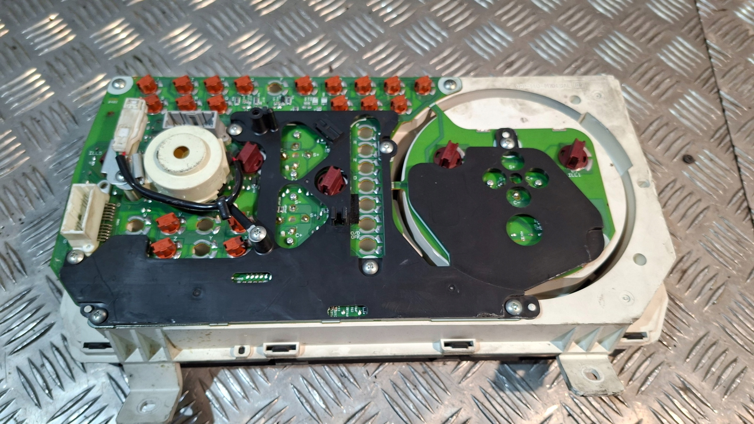 dials dials ISUZU TURQUOISE
