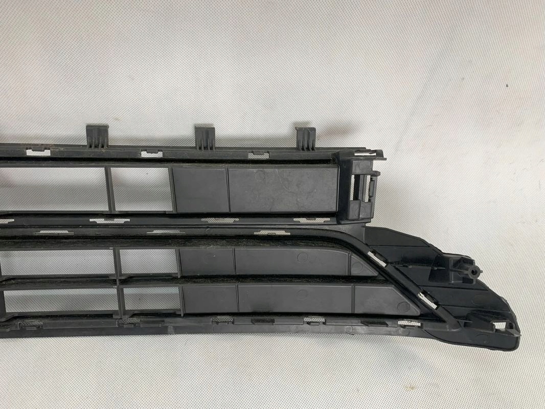 Volkswagen Polo 17r grille grid bumper 2017 VW