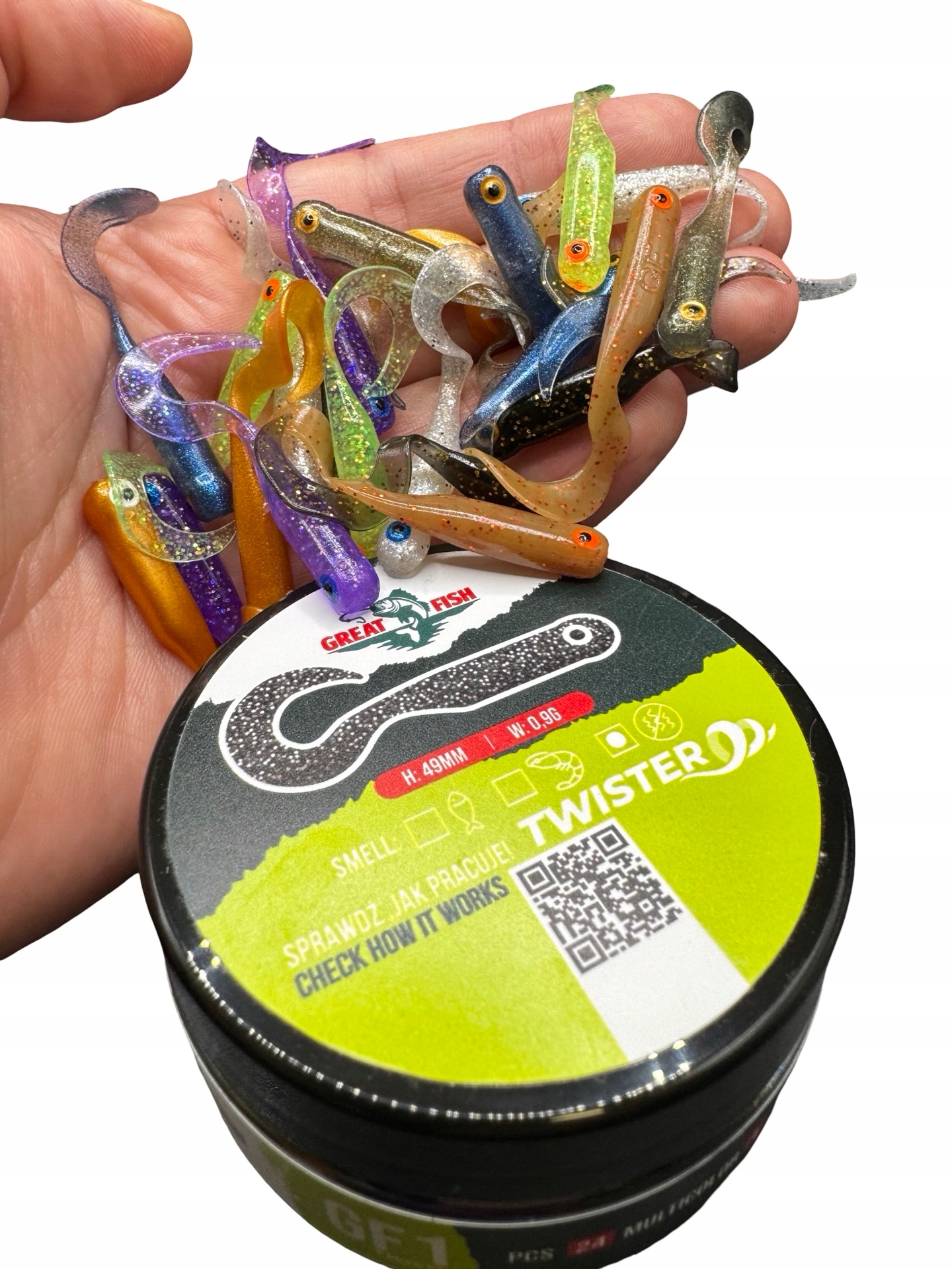 GF1 Twister Great Fish 49mm 0,9g No Scent Multicolor I op.-24szt