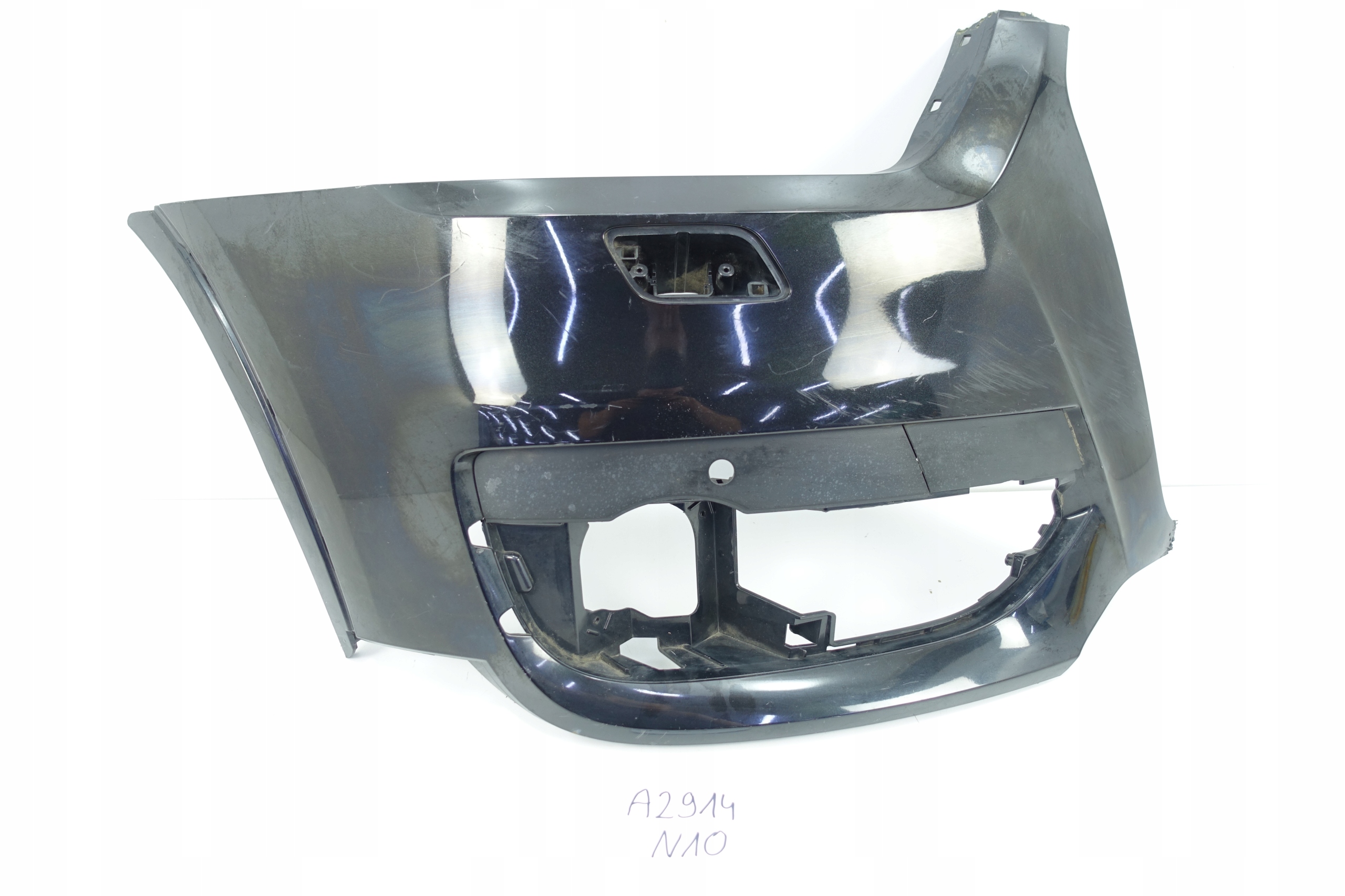 corner of a bumper right front AUDI Q3 8U0