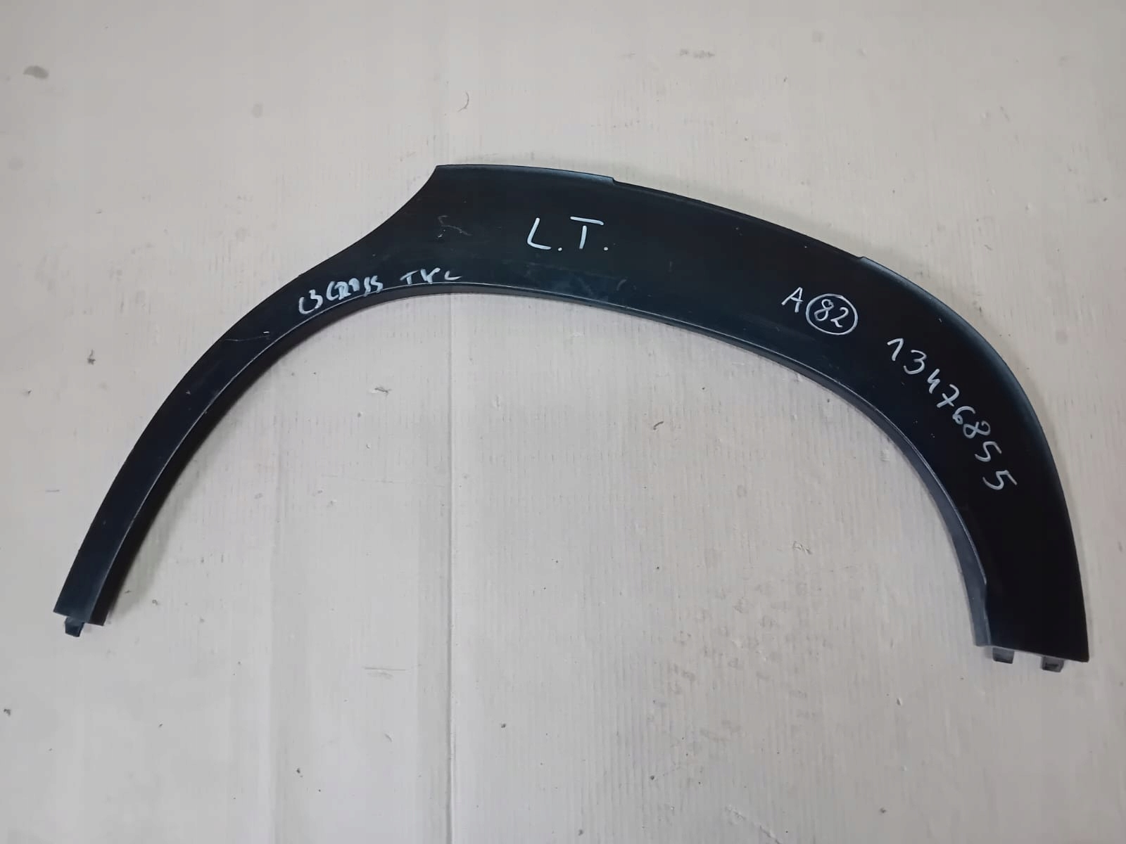 C3 AIRCROSS LISTWA BŁOTNIKA LEWA TYŁ 13476855