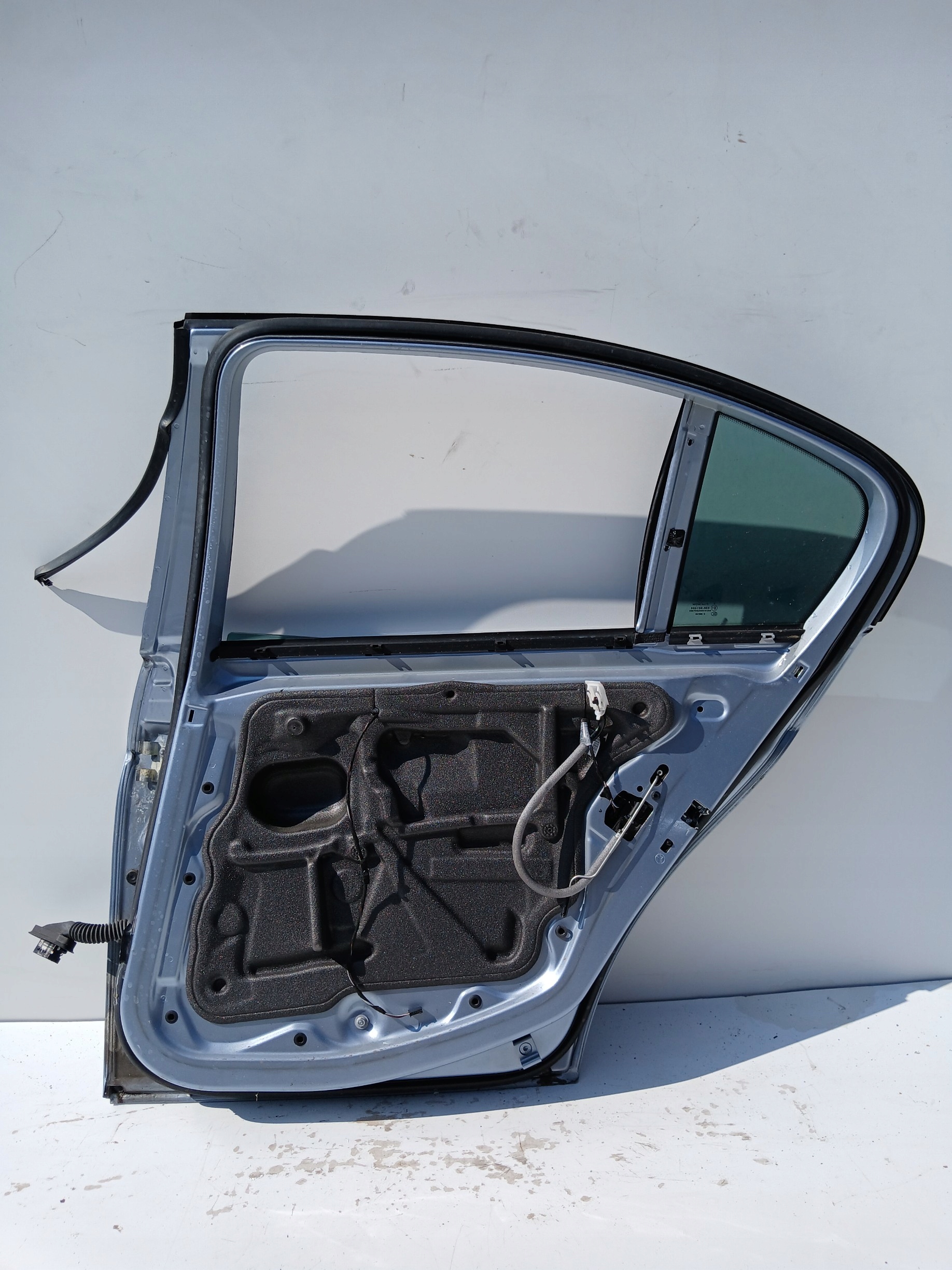 door right rear. BMW E90 896 BLUEWATER
