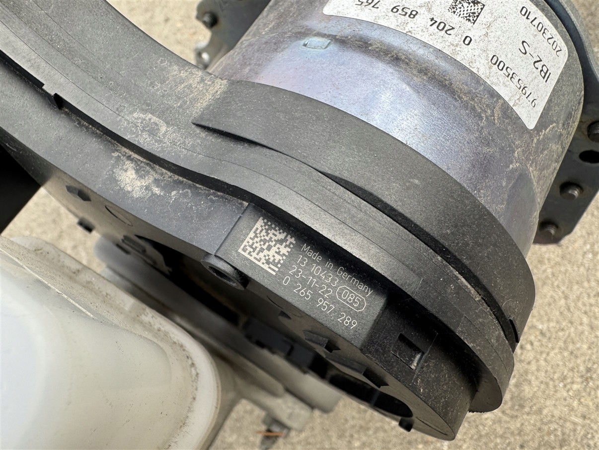 сервопривод + насос ABS 1.6 E-TECH 0265957289 renault ARKANA 19-25R