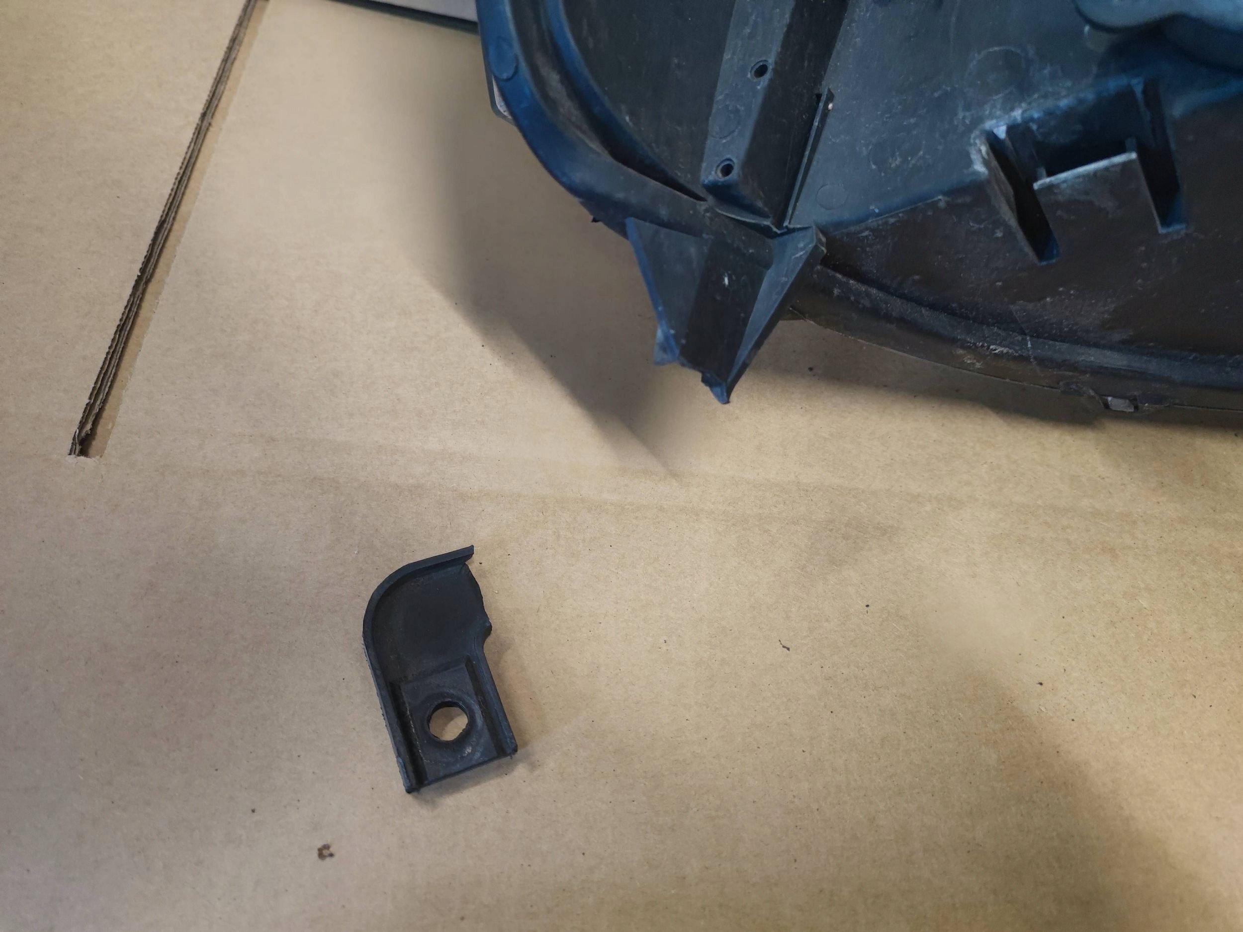 VW FOX light front front left complete