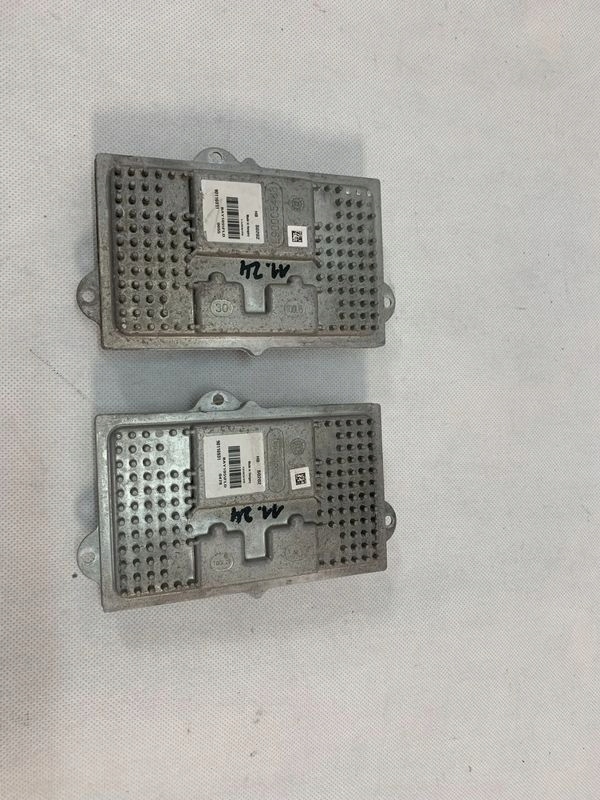 Ford Mondeo 14r Przetowrnica module reflektor light 2014 2szt 11.24