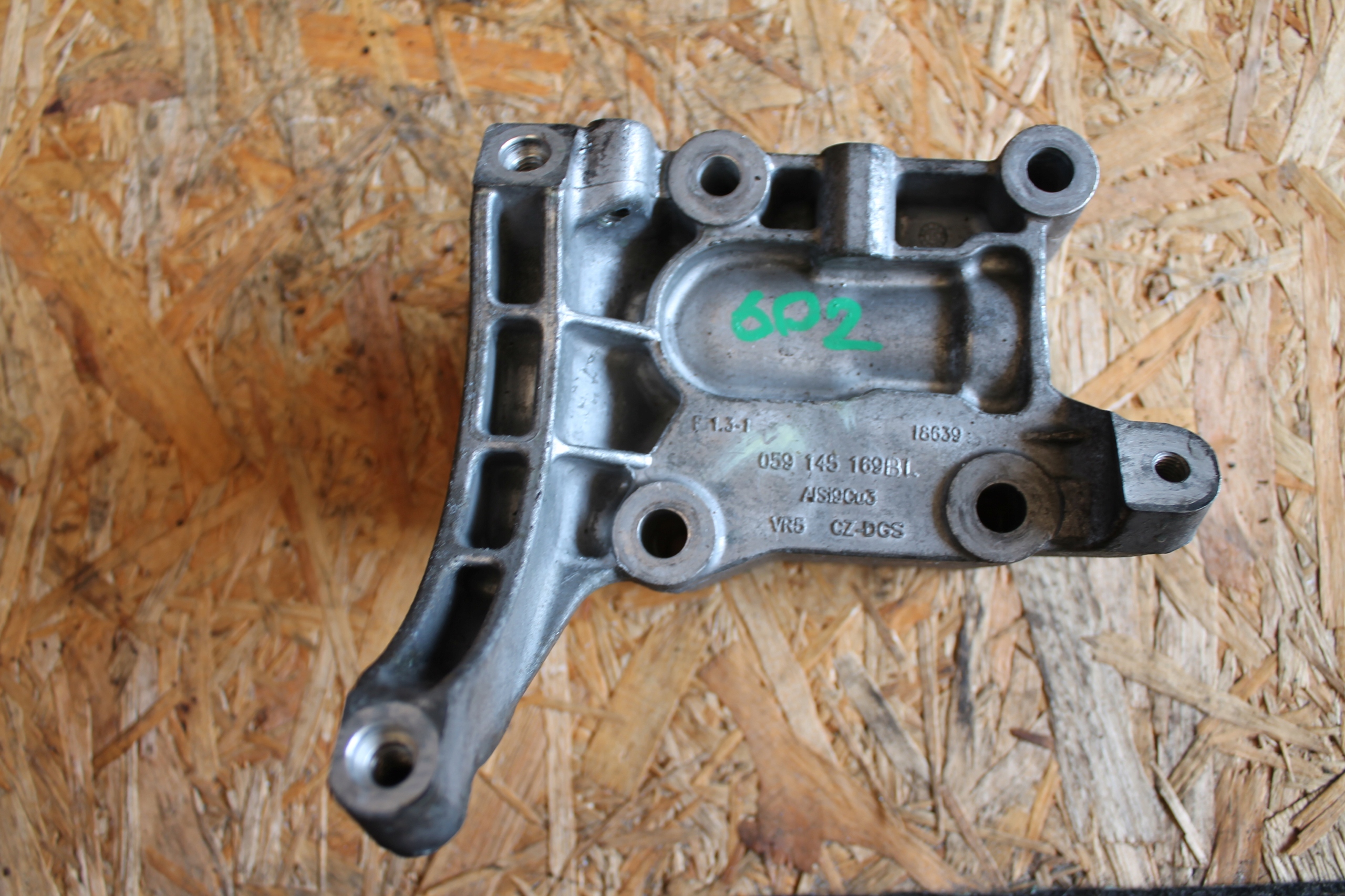 602. holder of the turbine AUDI 059145169BL