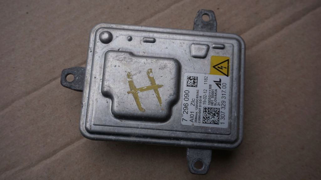 BMW 5 F10 F11 - control unit module lights