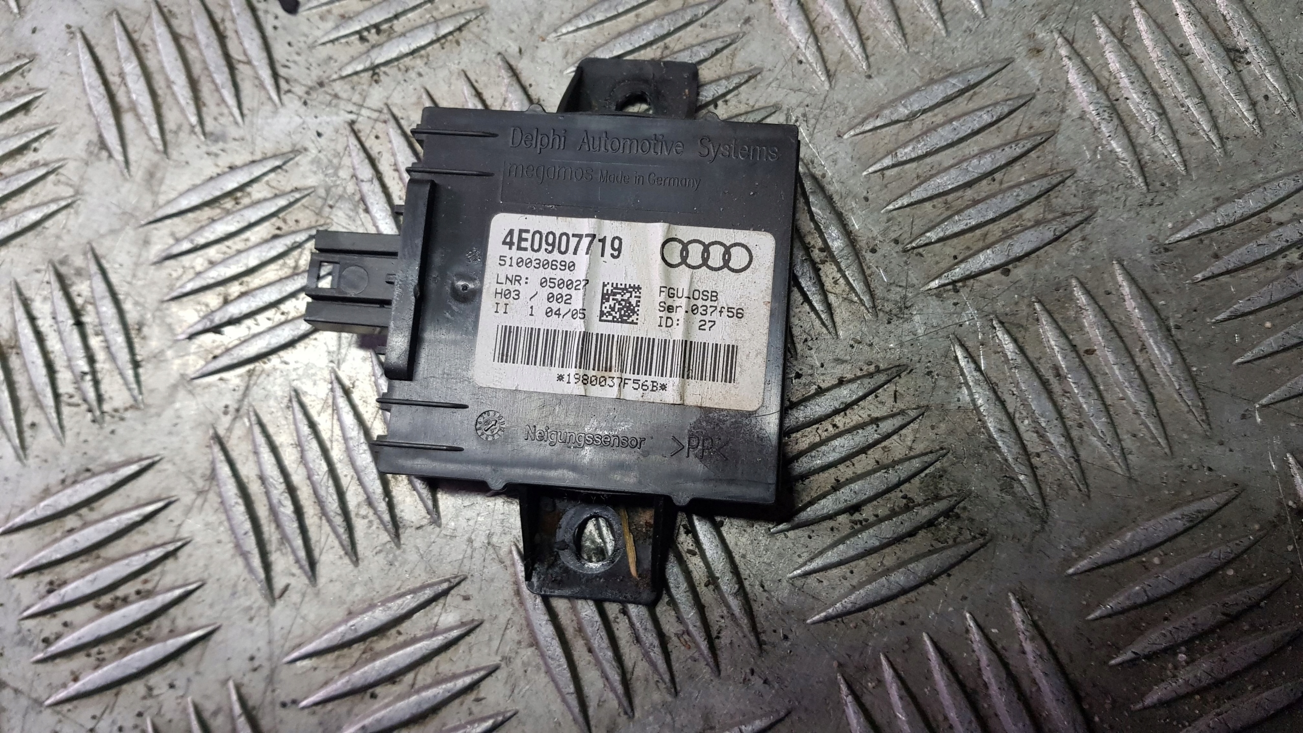 AUDI A8 D3 module ALARMU control unit 4E0907719
