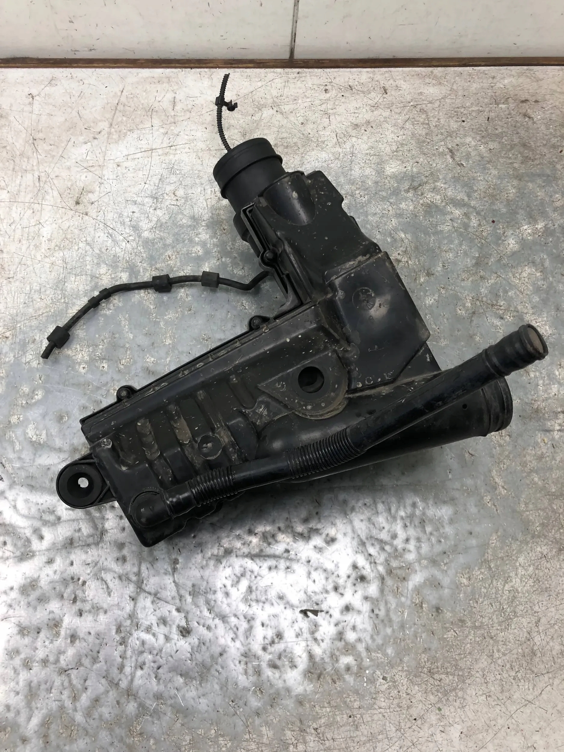 Gehäuse filter luft SKODA OCTAVIA II SCOUT 3C0129607AP