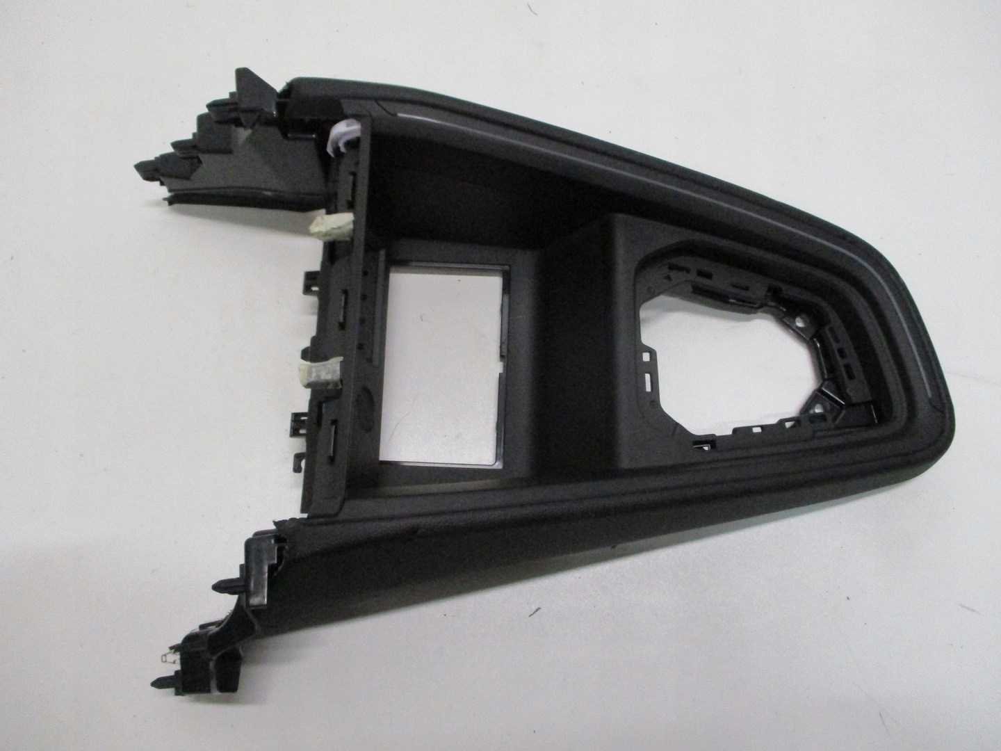 ПАНЕЛЬ ДЛЯ ТУНЕЛЮ RENAULT CLIO V