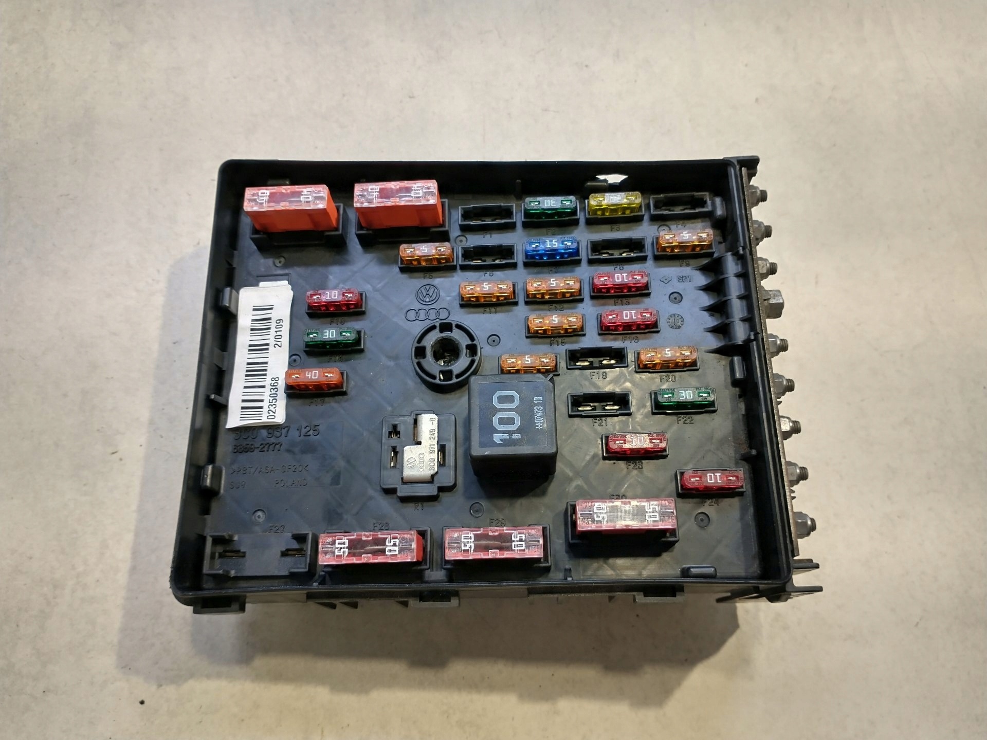 Блок предохранителей Volkswagen Passat B5 1996-2005г. купить в Новосибирске, арт
