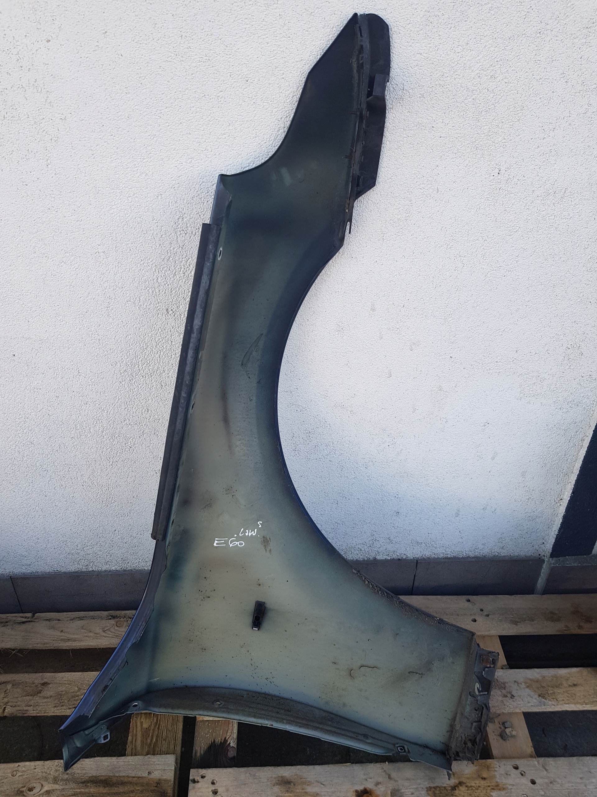 BMW 5 E60 fender front front left graphitic