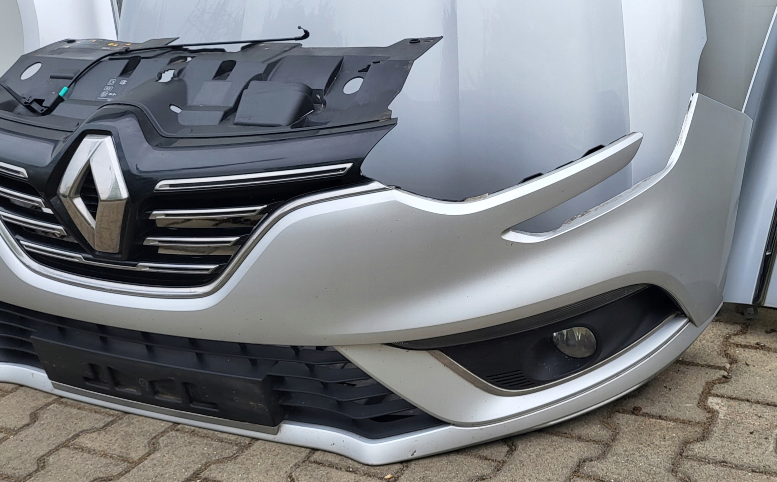 RENAULT MEGANE IV MASKA ZDERZAK BŁOTNIKI PAS LAMPY CHŁODNICE TED69 Producent części Renault OE