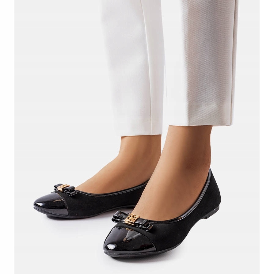 Balerinki z lakierowanym noskiem r.37 Marka bez marki