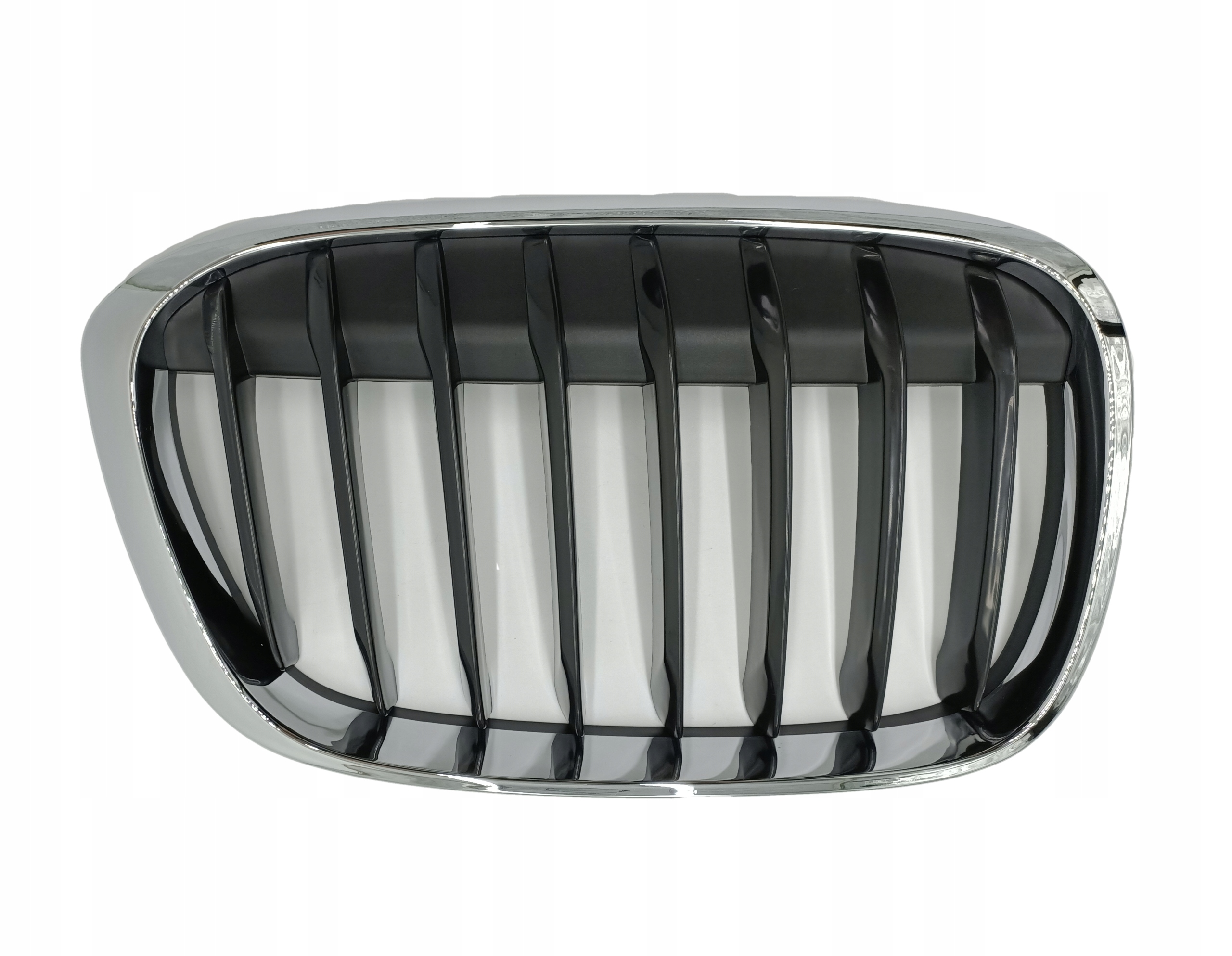 51117383364 - Решетка почка хром BMW X1 F48 SPORT Line П