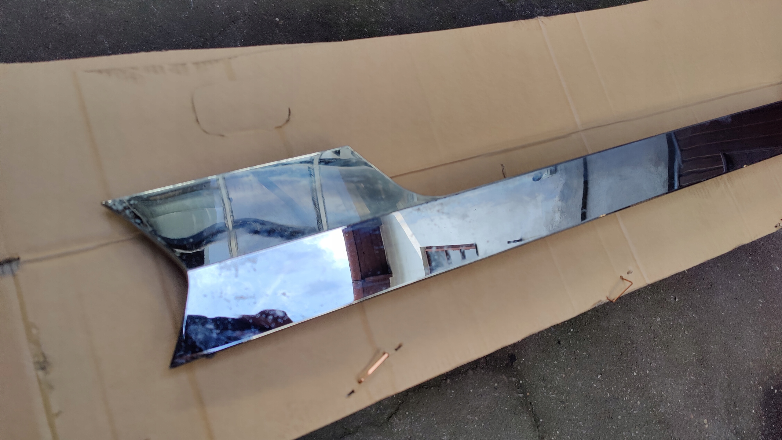 FEND BRILLANT 560SF LISTWA CHROM TYŁ Producent części Fendt