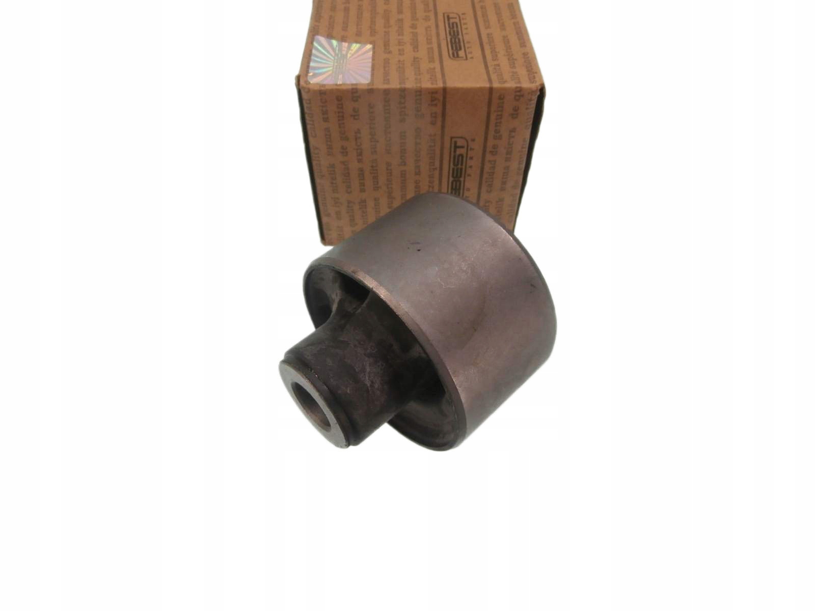 TOYOTA HIACE 95 06 TULEJA PODPORY MOSTU TYL TYLNY