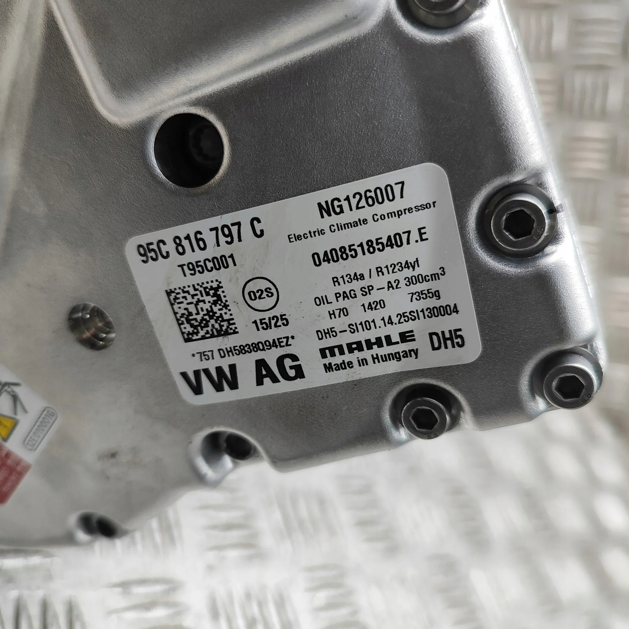 компрессор кондиционера Audi A6 E-TRON (GH5) 95C816797C 34158798 240kw
