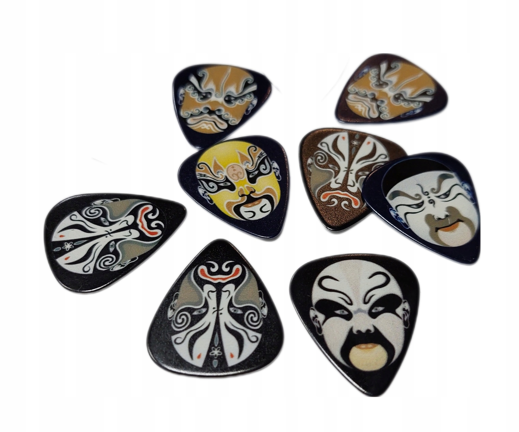 

Kostka gitarowa Mask Pick kolorowa maska medium