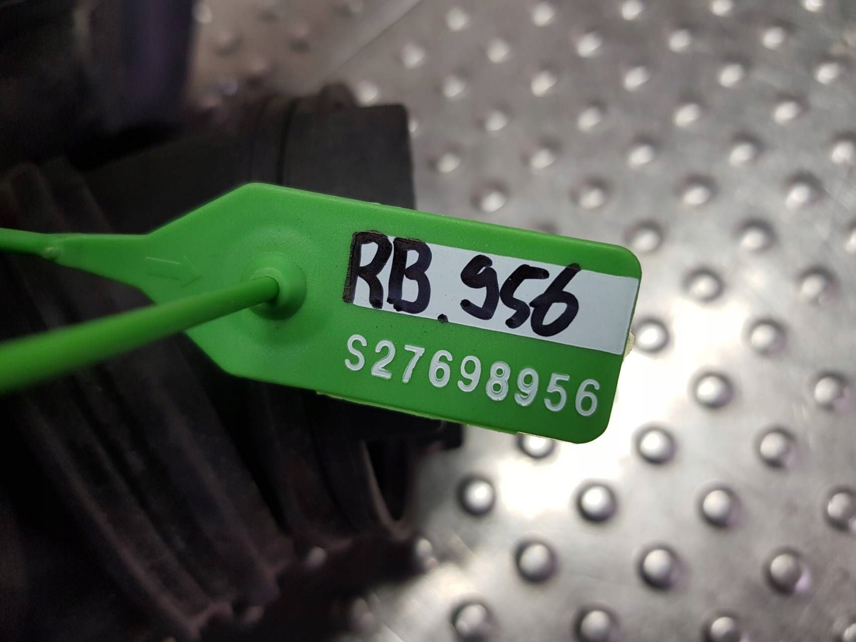 pipe wiring air 7559121 76576672 BMW E81 E87 E90 E91 30i N52