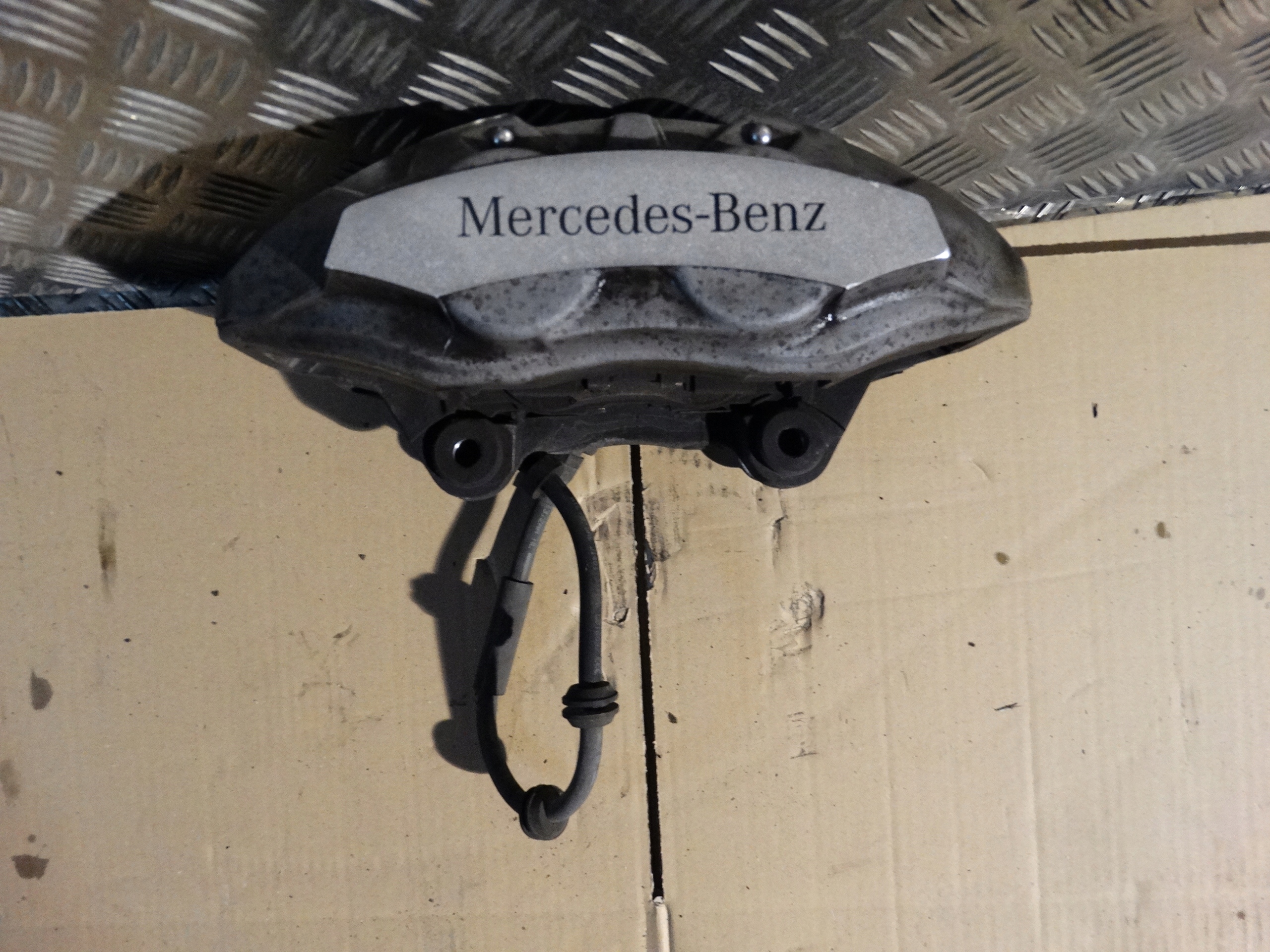 IDEAL caliper brake left front MERCEDES W205 1