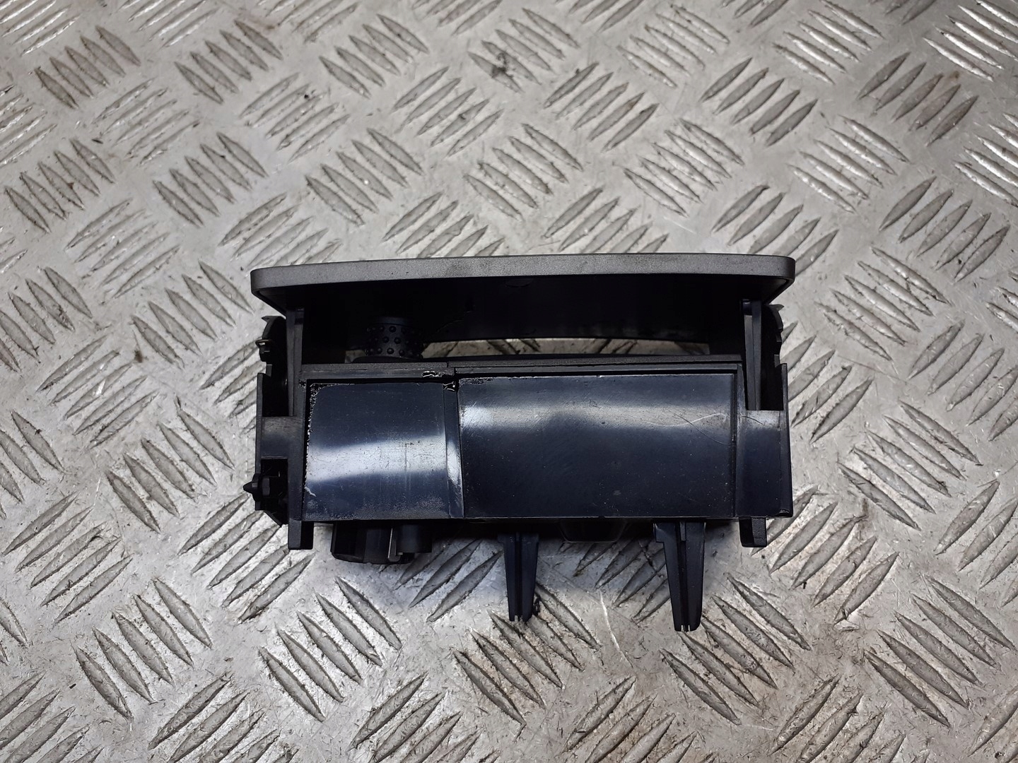 ПОПІЛЬНИЧКА ALFA ROMEO GT LS375415