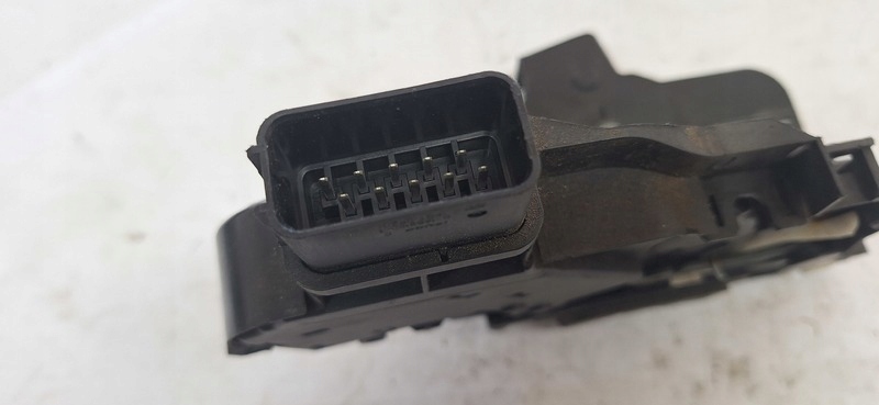 lock door FORD MONDEO 07- right rear part 6M2AR26412EC