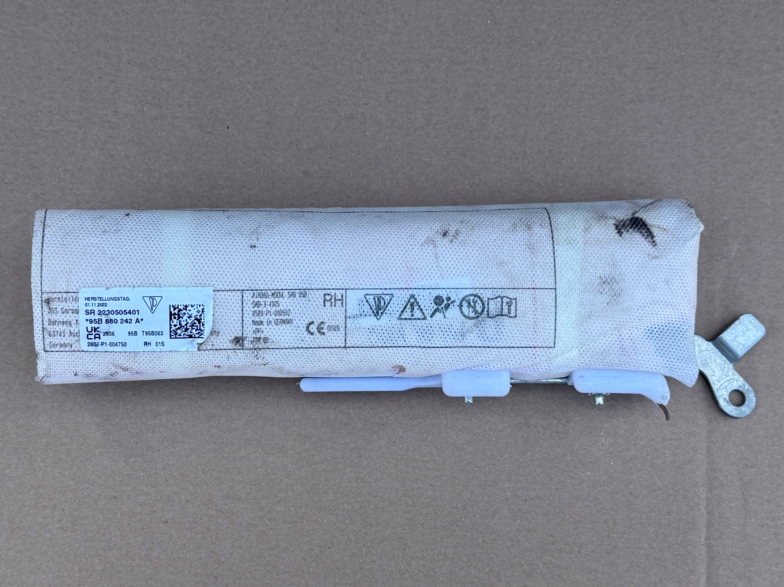 PORSCHE MACAN 2014-2026 airbag seat right front 95B880242