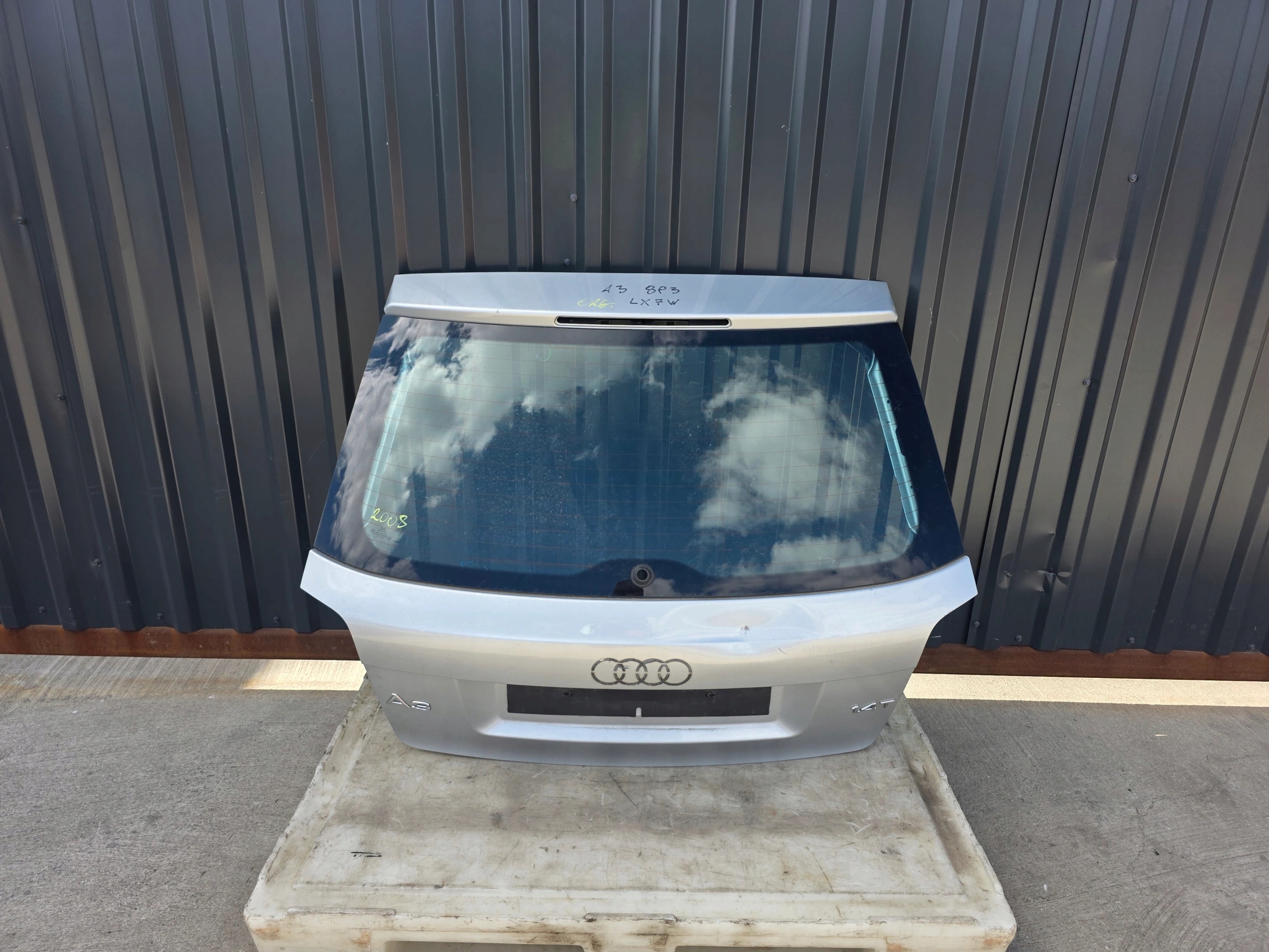 boot door AUDI A3 8P 3-door 2003-2011 without KOROZJI LX7W !!!