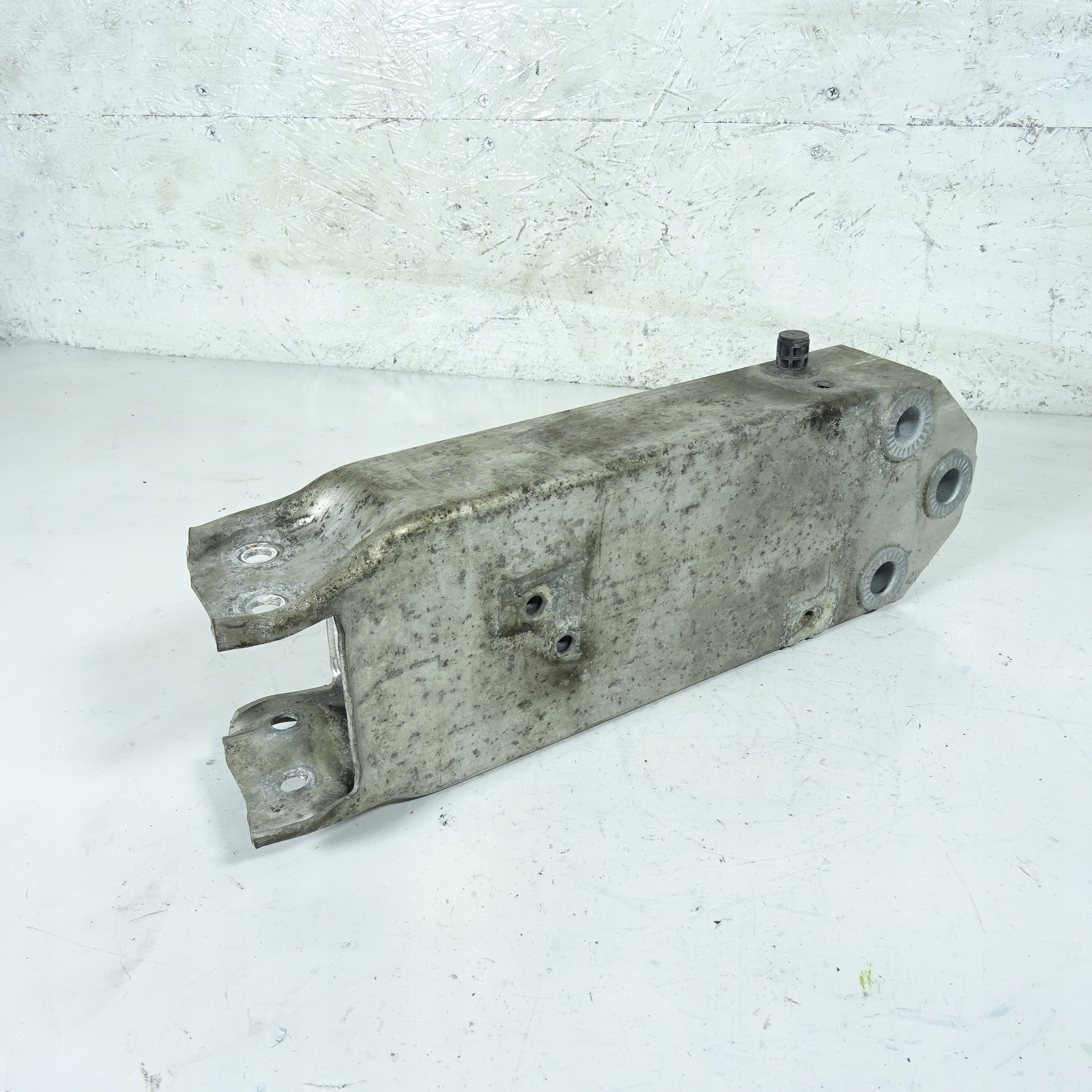 BMW 7 F01 F02 beam tip left