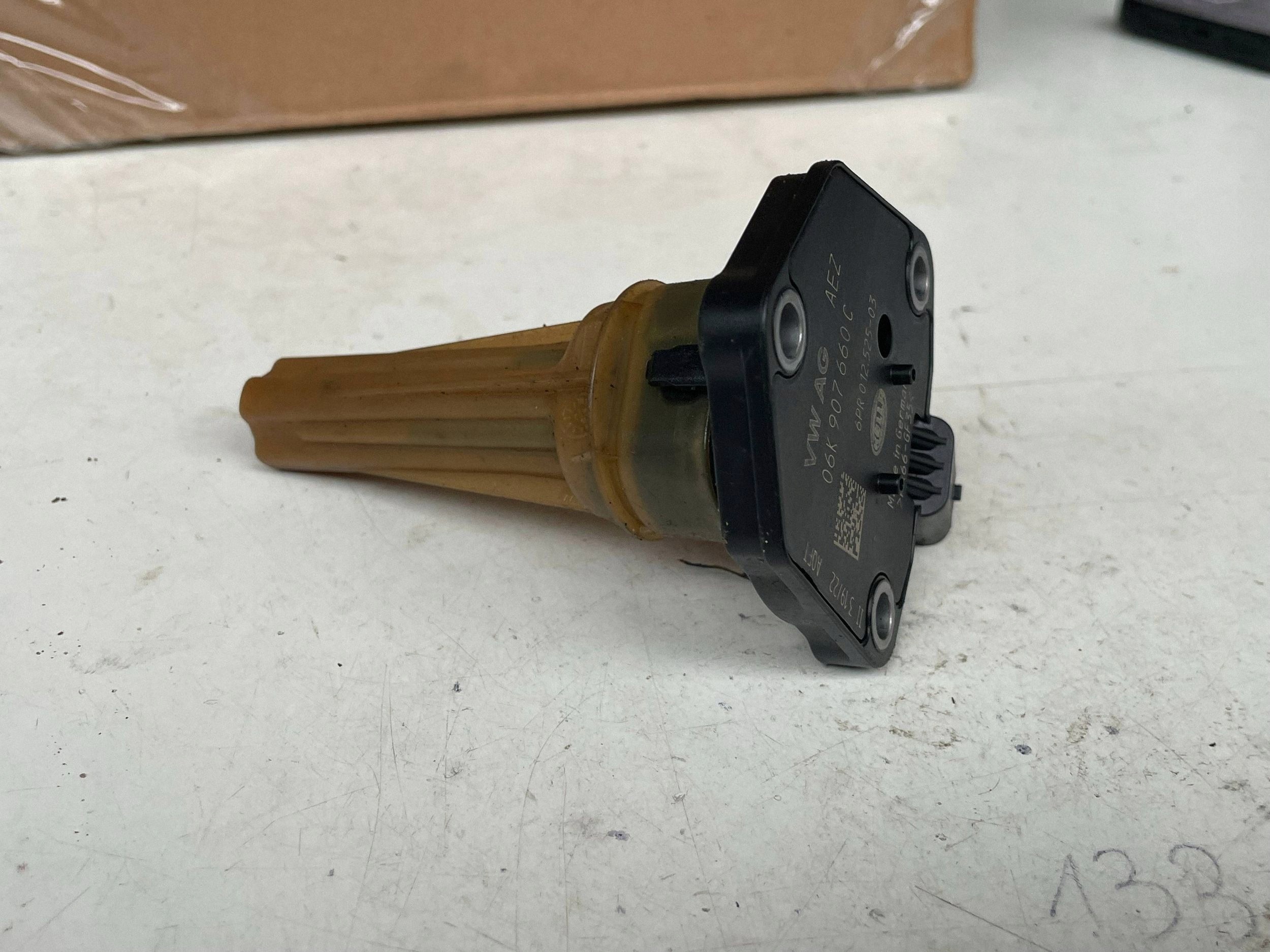 sensore Livello olio SEAT ARONA 06K907660C @M