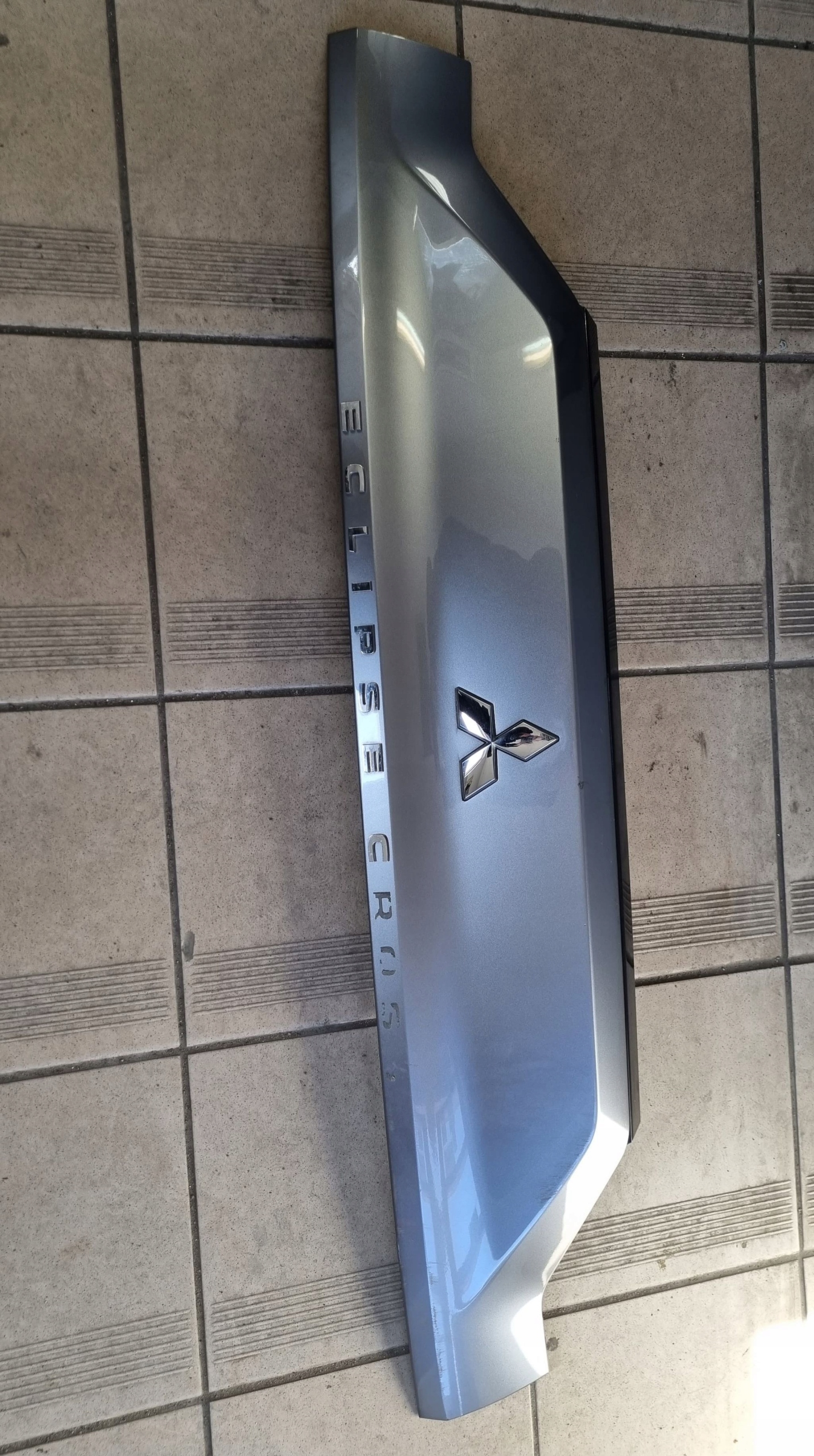 5817A411ZZ 5817A424ZZ - BLEDA накладка молдинг задняя часть Eclipse Cross PHEV 21-