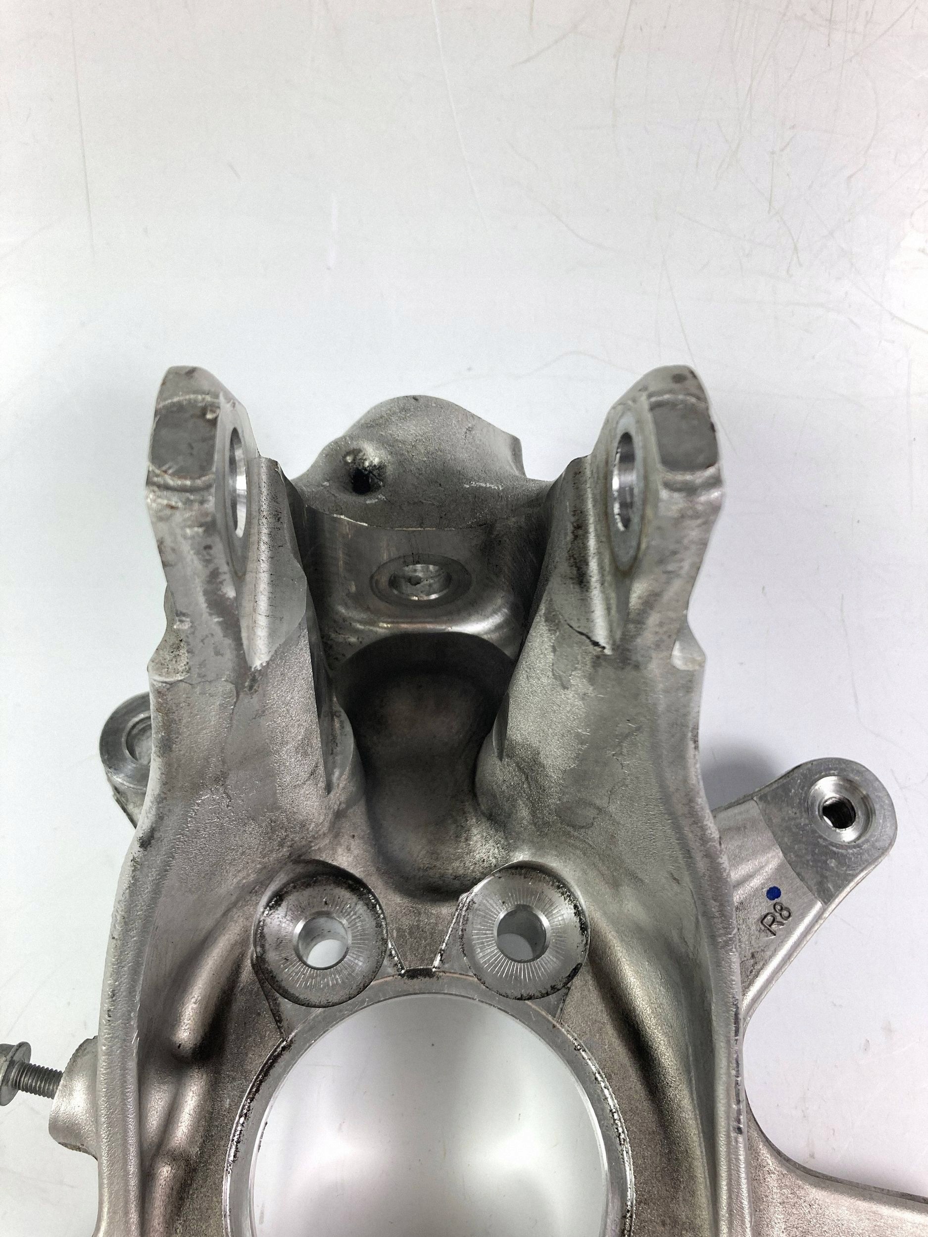 Chevrolet Corvette C8 2020-2026 swing rear right