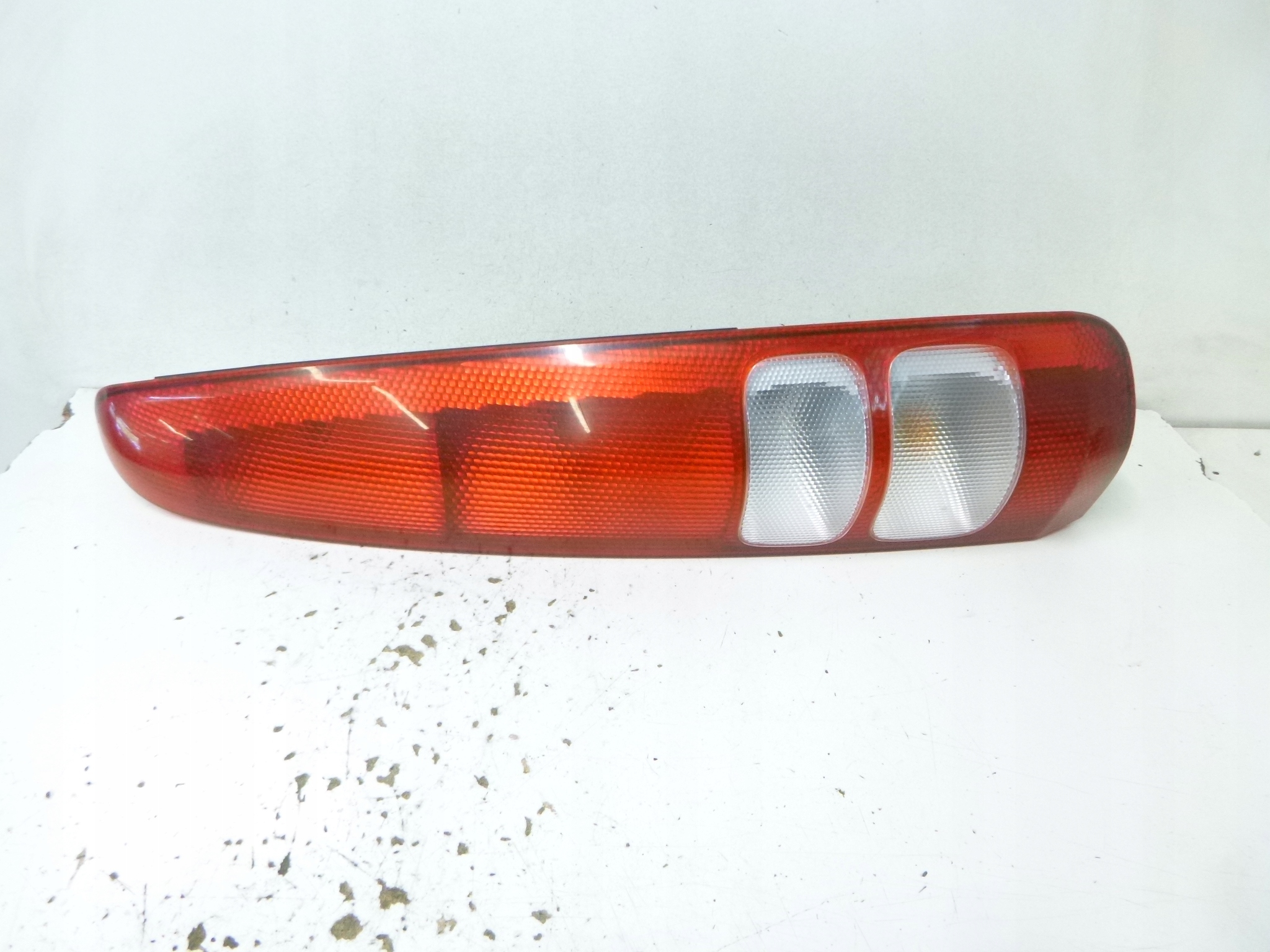 light rear right Honda HRV 2000r. P0003