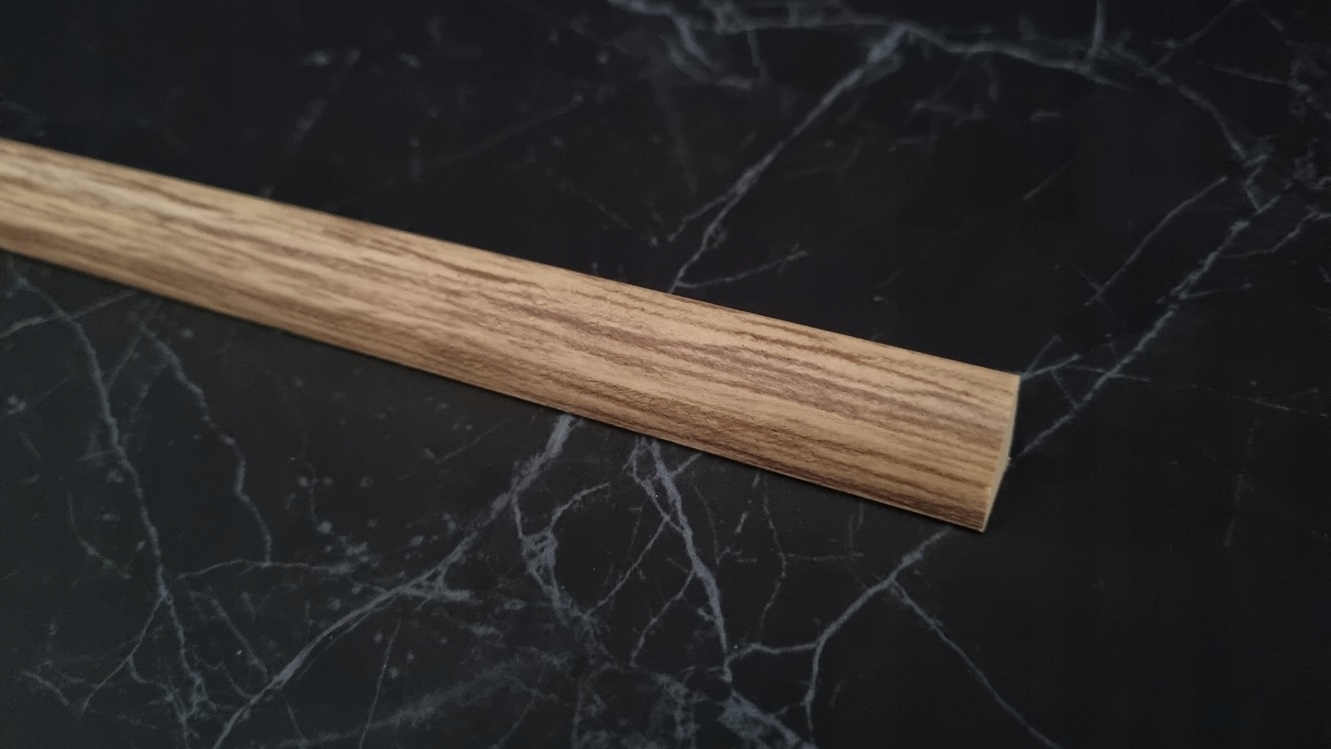 Ćwierćwałek DĄB kolor PCV długość 125 cm szerokość 14mm Marka Mega