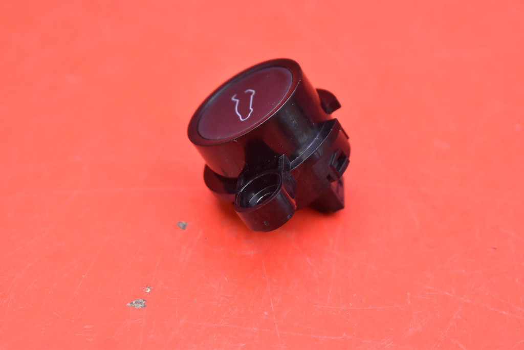 switch button of the opening bonnet rear part 1501907-00-C TESLA MODEL Y 20