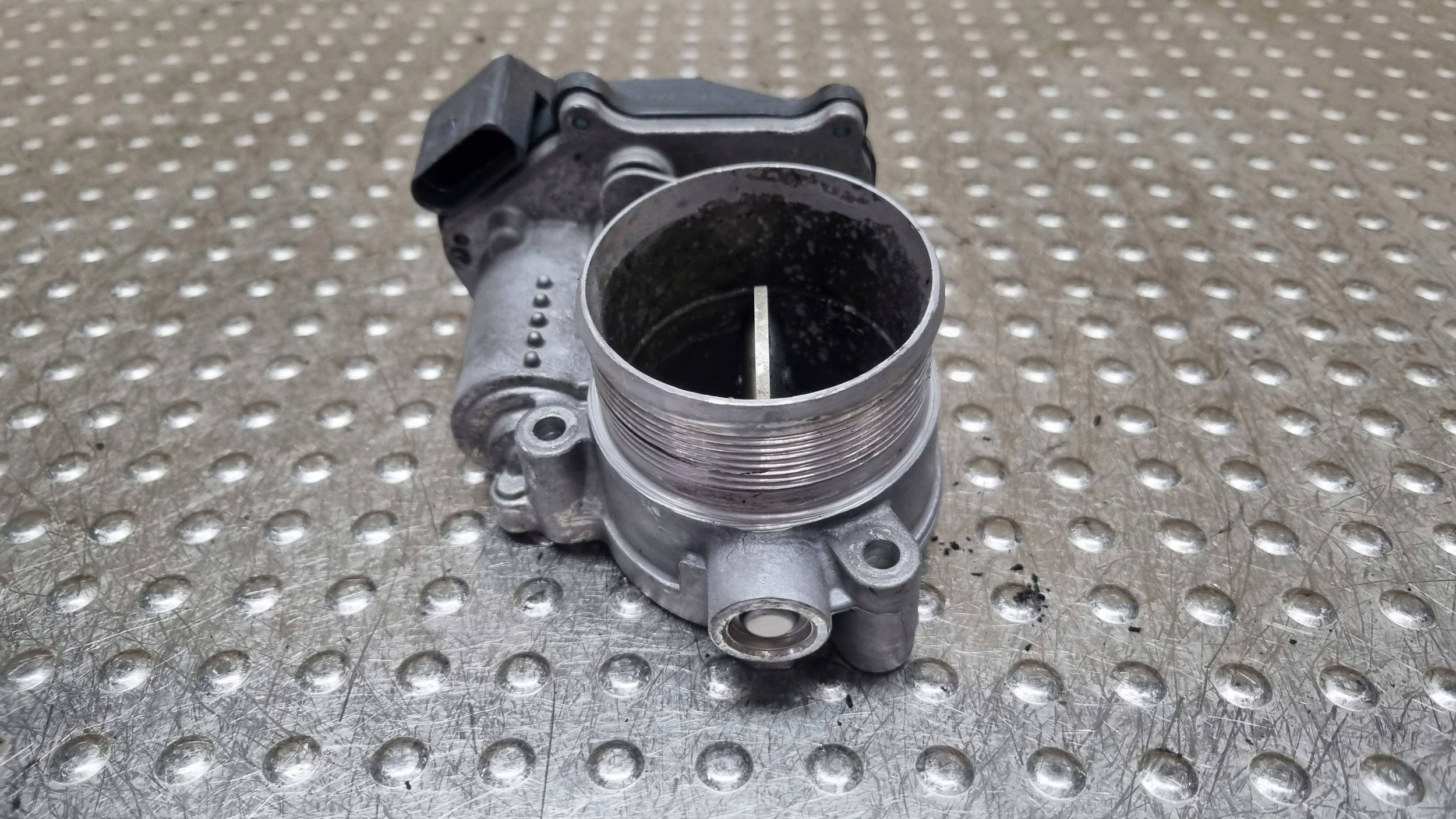 Valvola a farfalla 059145950AH AUDI A8 D4 A4 B8 A5 A6 C7 Q5 8R TOUAREG II 3.0 TDI