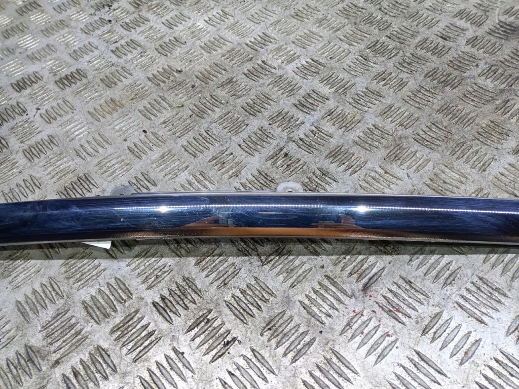 subaru Forester IV молдинг решетка радиатора перед 91121SG000