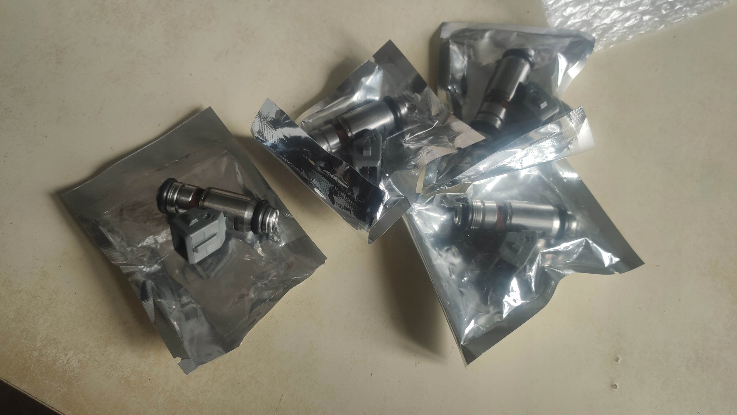 IWP043 - ИНЖЕКТОР DUCATI MONSTER 800 S2R 04-07 НОВЫЙ