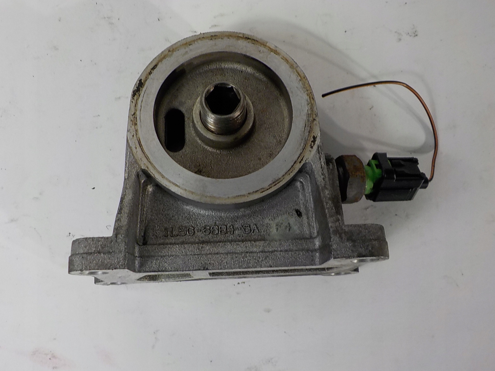 FORD VOLVO MAZDA 1.8B 2.0B oil filter holder