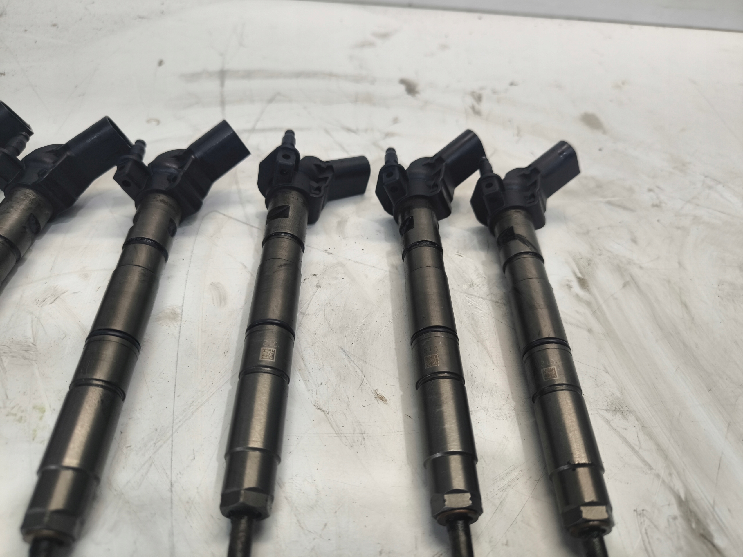 nozzle injector AUDI VW 2.7 3.0 TDI 059130277AJ original !!!
