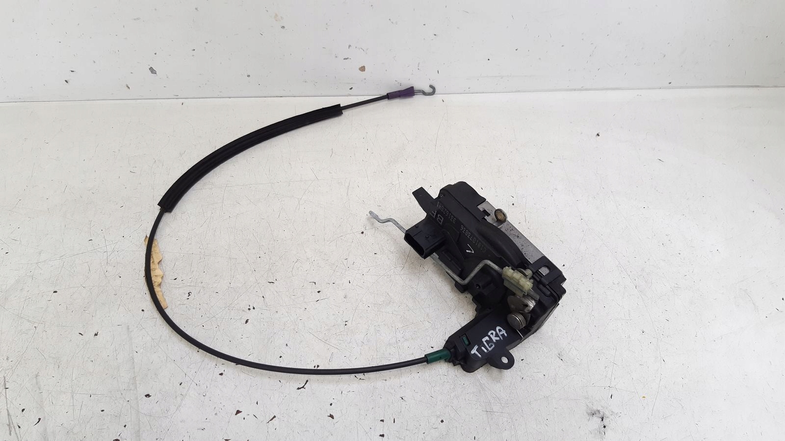 lock door front front left Opel Tigra B 1,8
