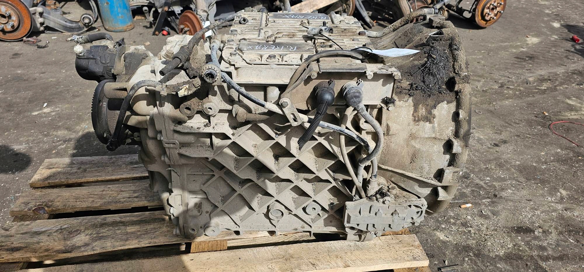 CAMBIO AT02512C 8X4 RENAULT KERAX 410 DXI