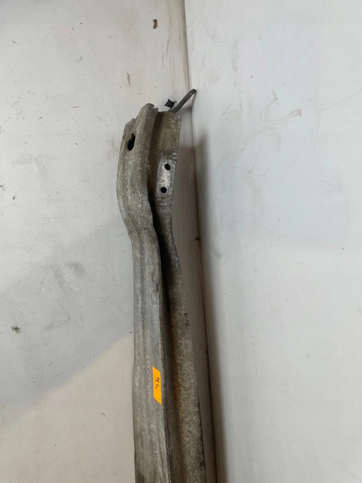 sider pillar of a bumper front front Audi A4 B8 A5 8T