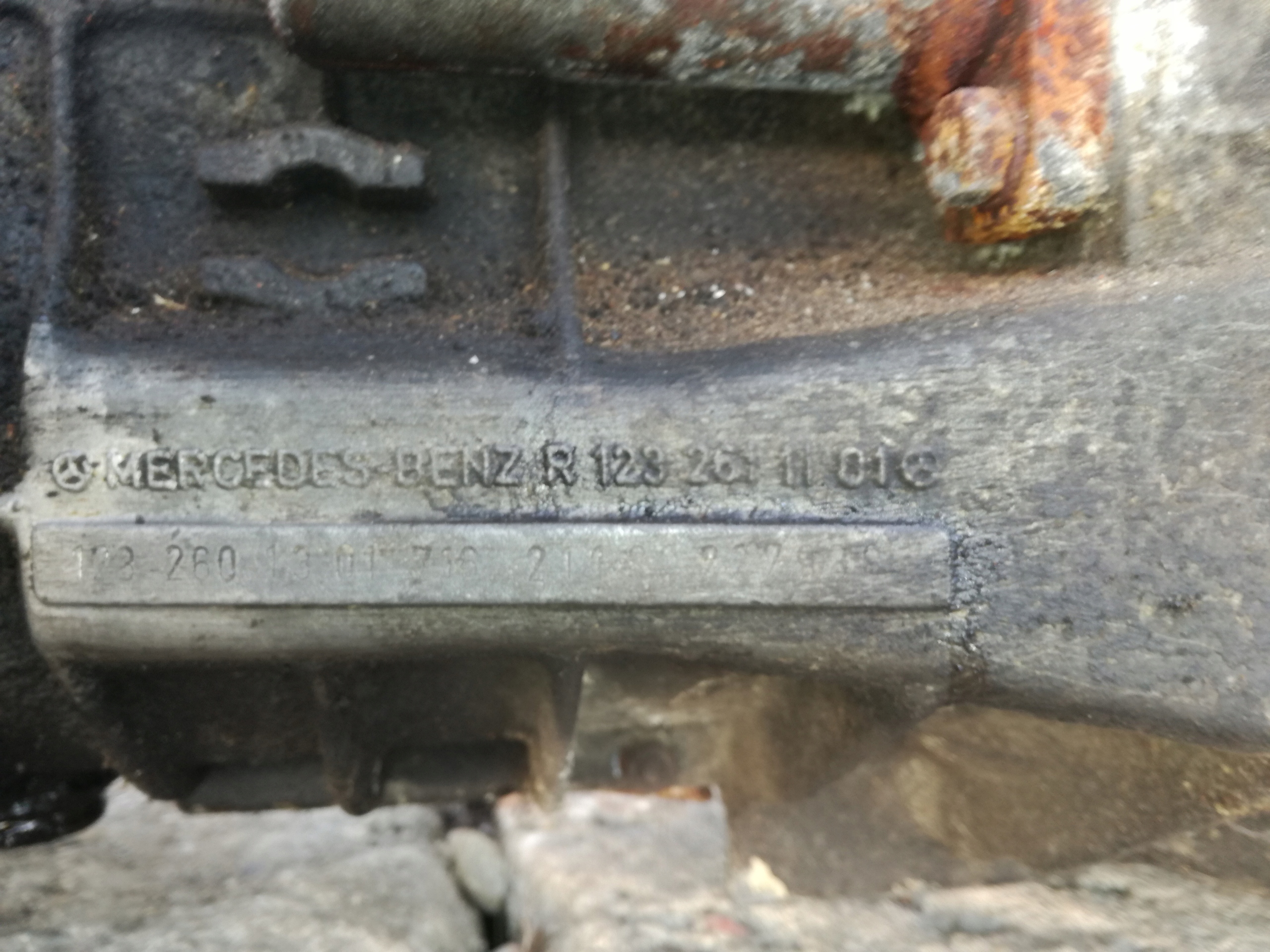 GETRIEBE 4 MERCEDES W123 200E 1232601301