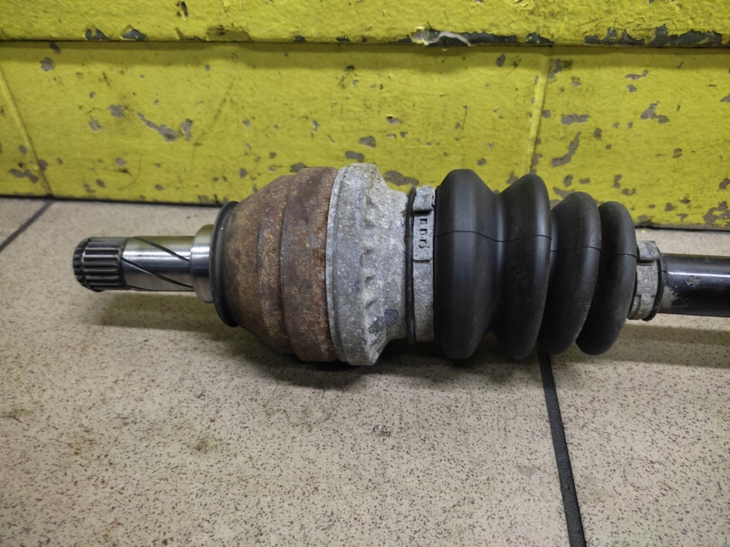 OPEL ASTRA H 1.6 semi-axis right front