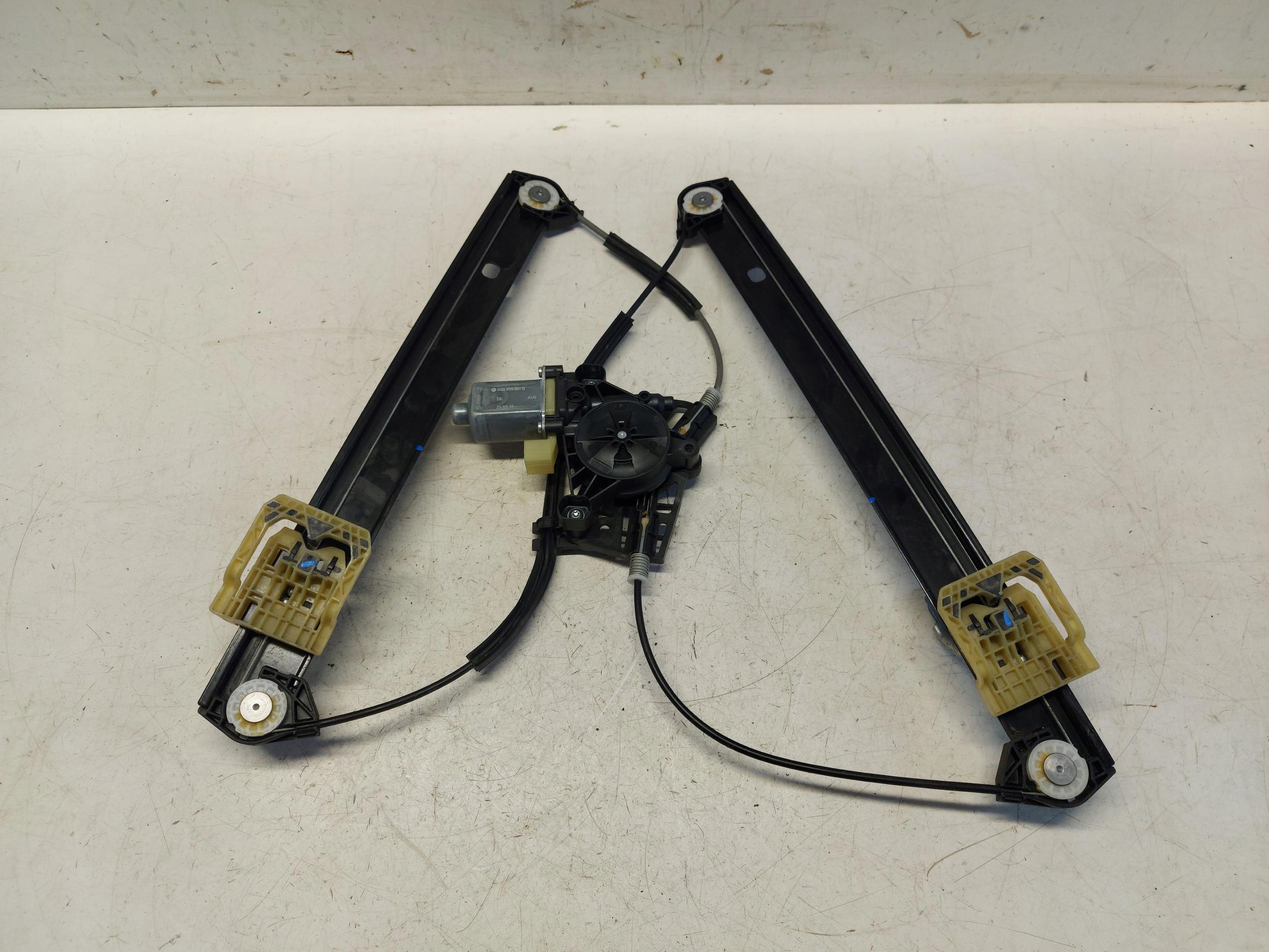 AUDI Q2 81A MECHANISM WINDOWS FRONT RIGHT 81A837462